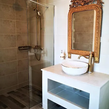 Relux Villa *
